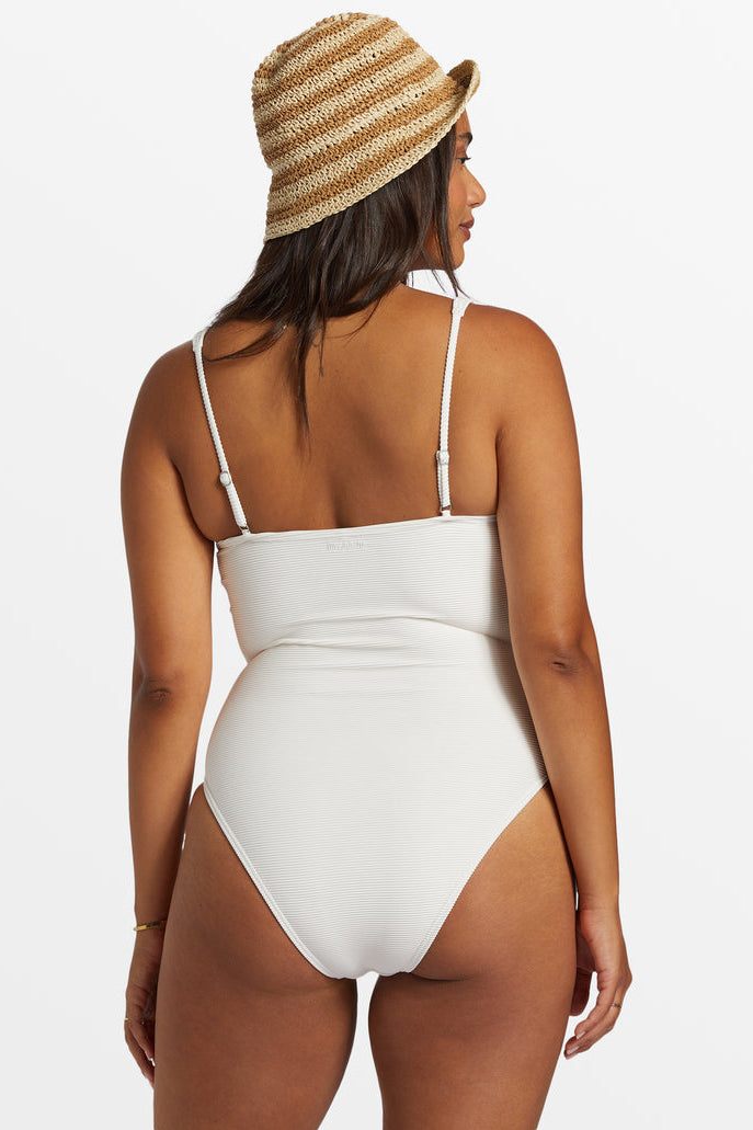 Tanlines Emma One Piece